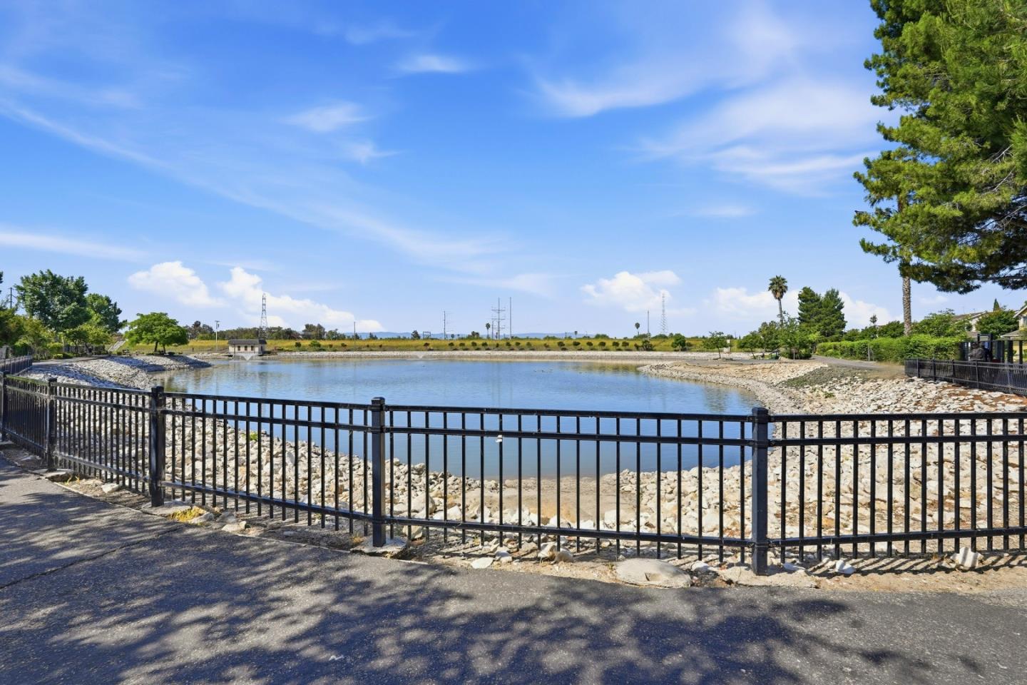 Property photo 33