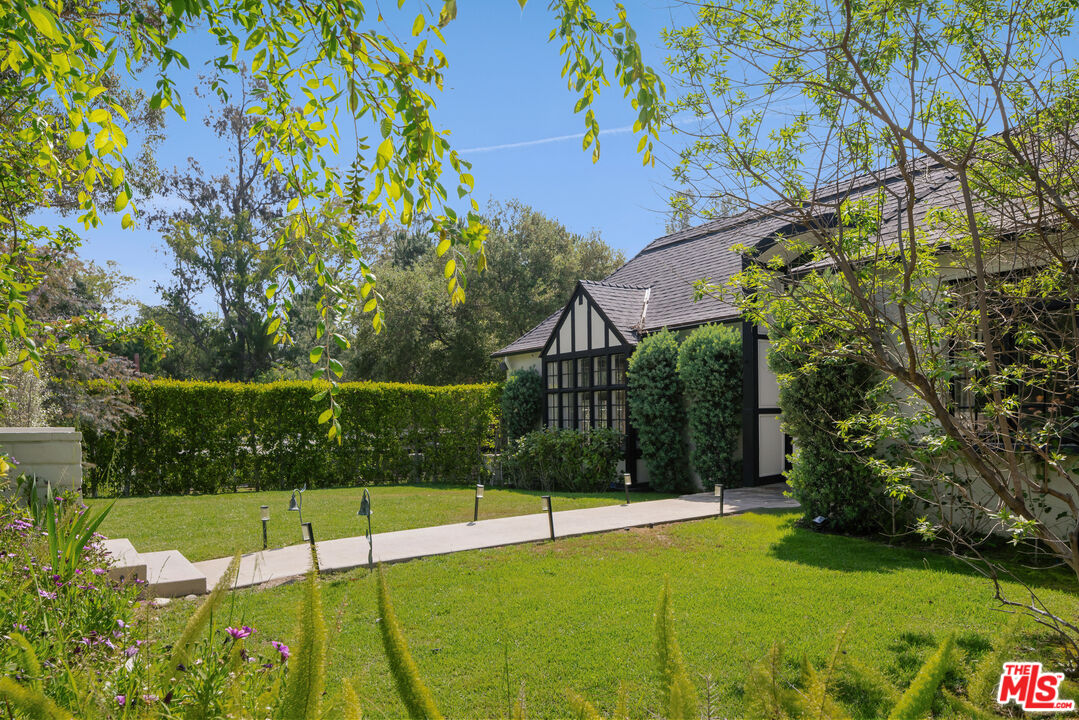 Property photo 32