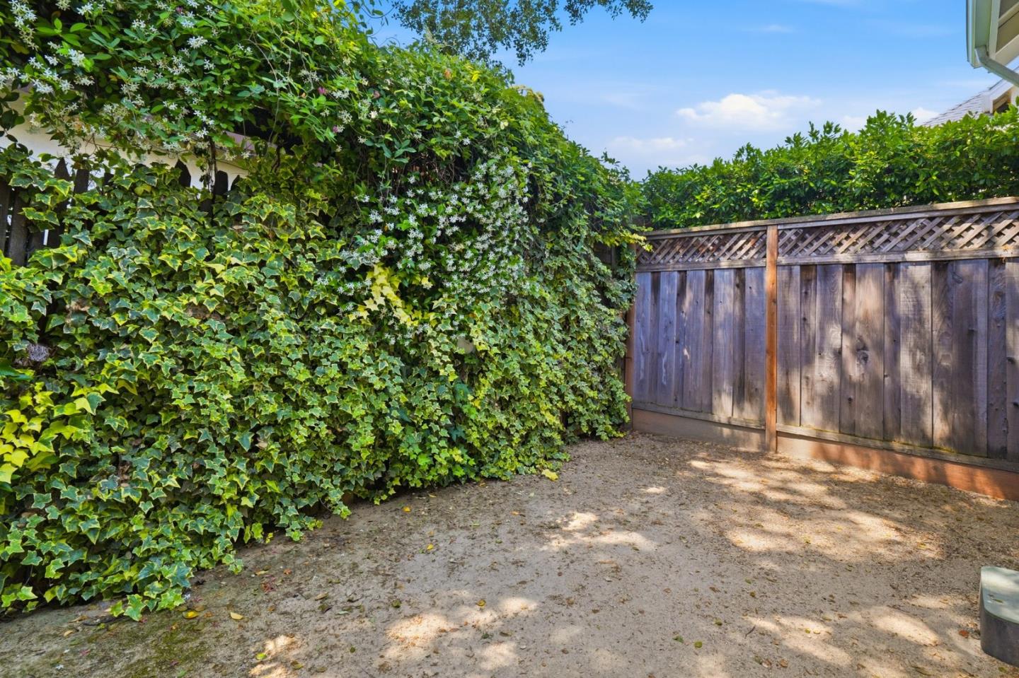 Property photo 37