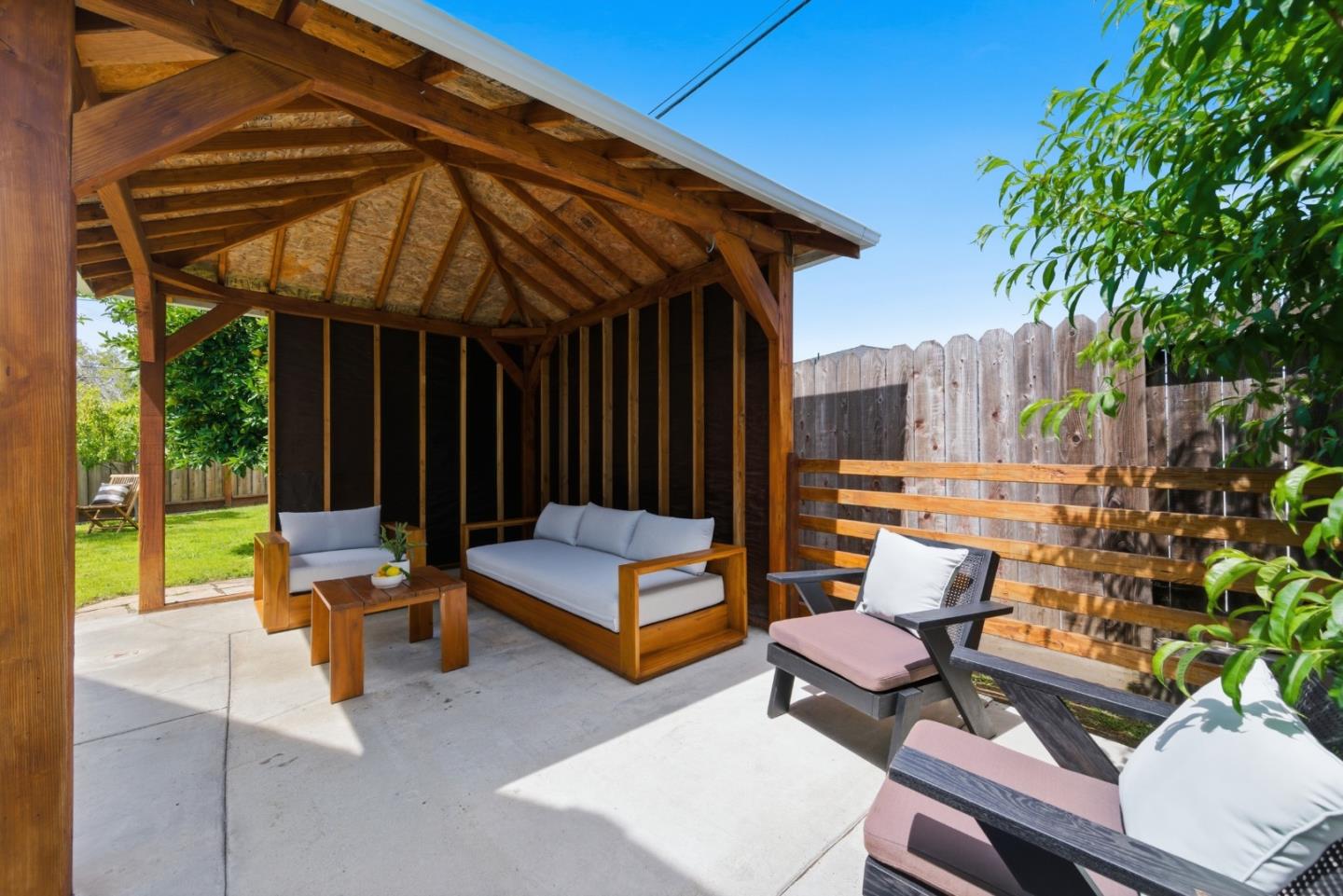 Property photo 32
