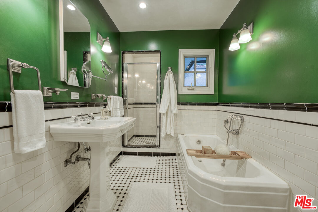 Property photo 42