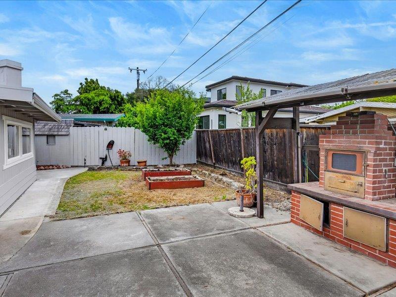 Property photo 31
