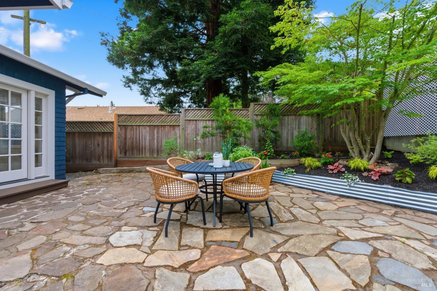 Property photo 38