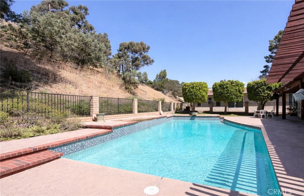 Property photo 33