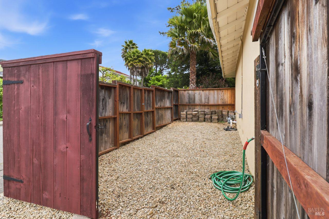 Property photo 36