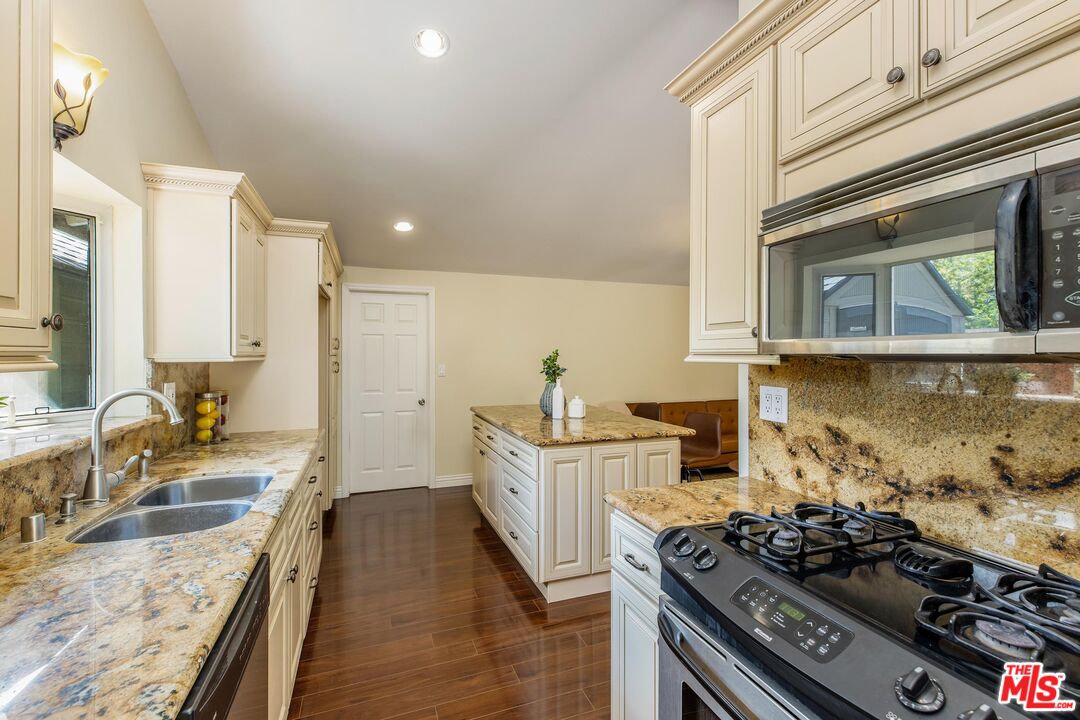 Property photo 15