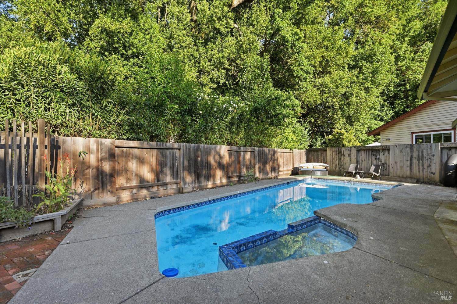 Property photo 25