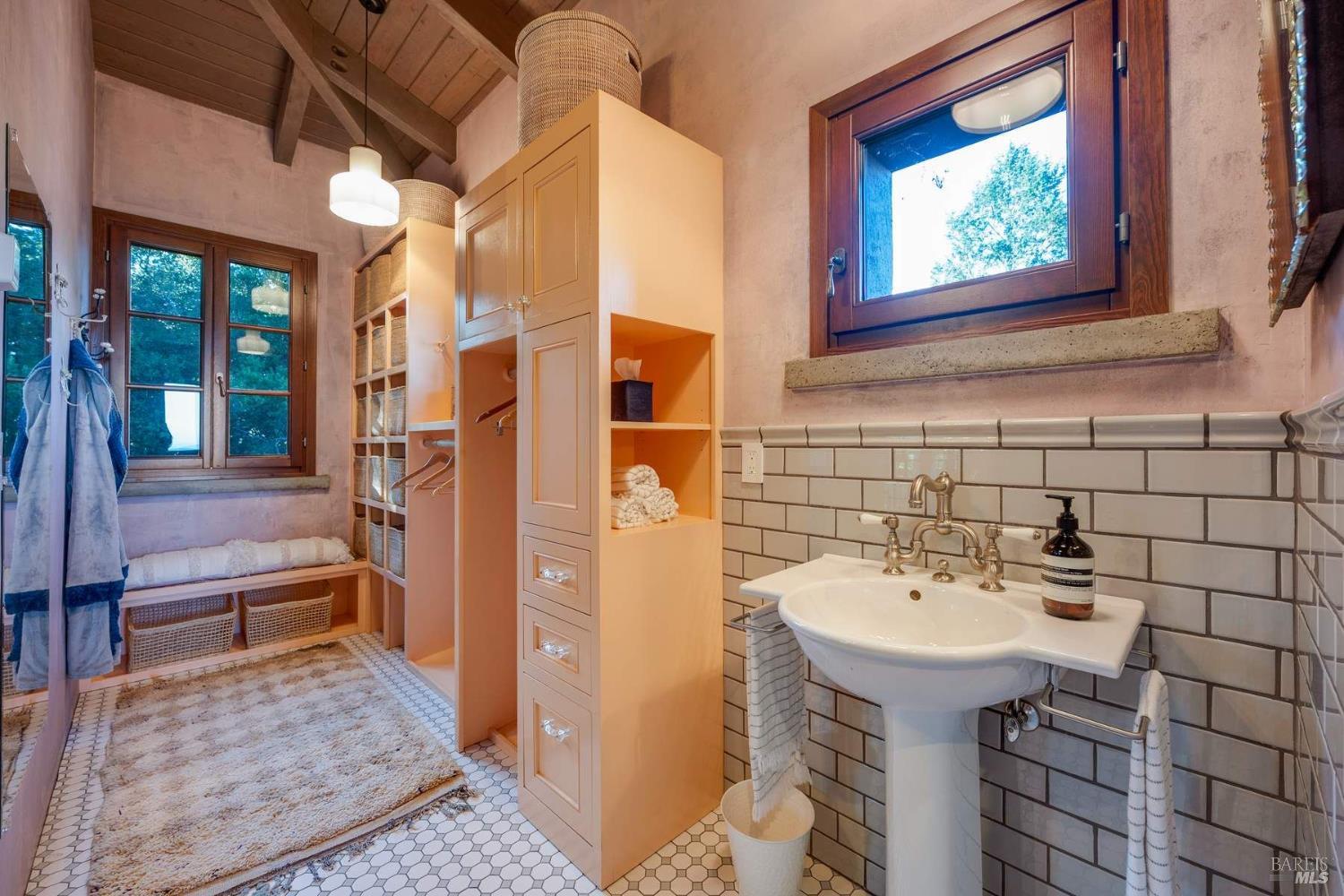 Property photo 44