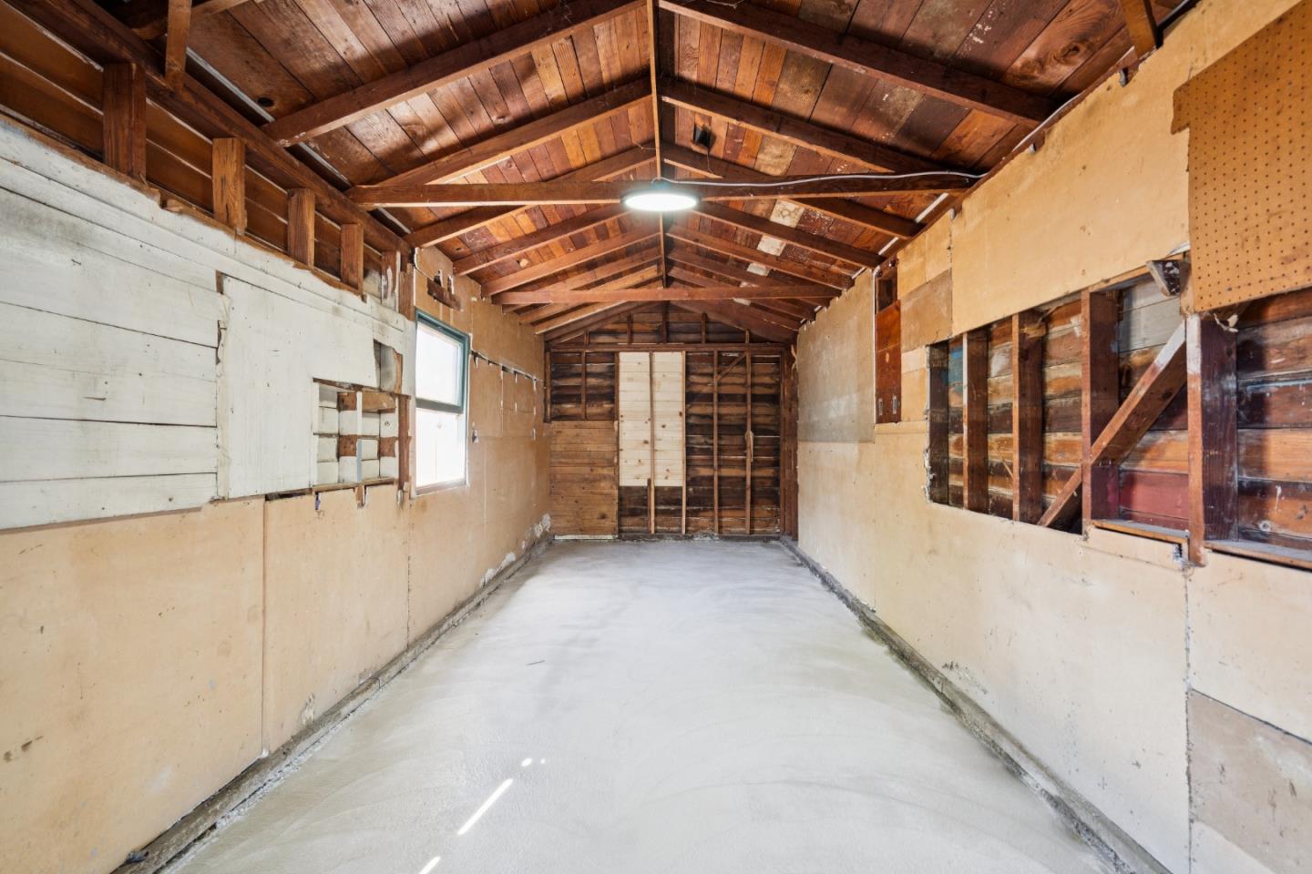 Property photo 35