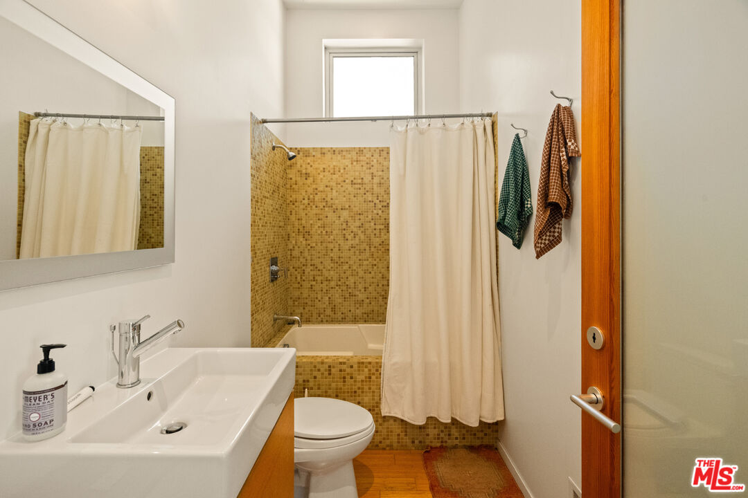 Property photo 31