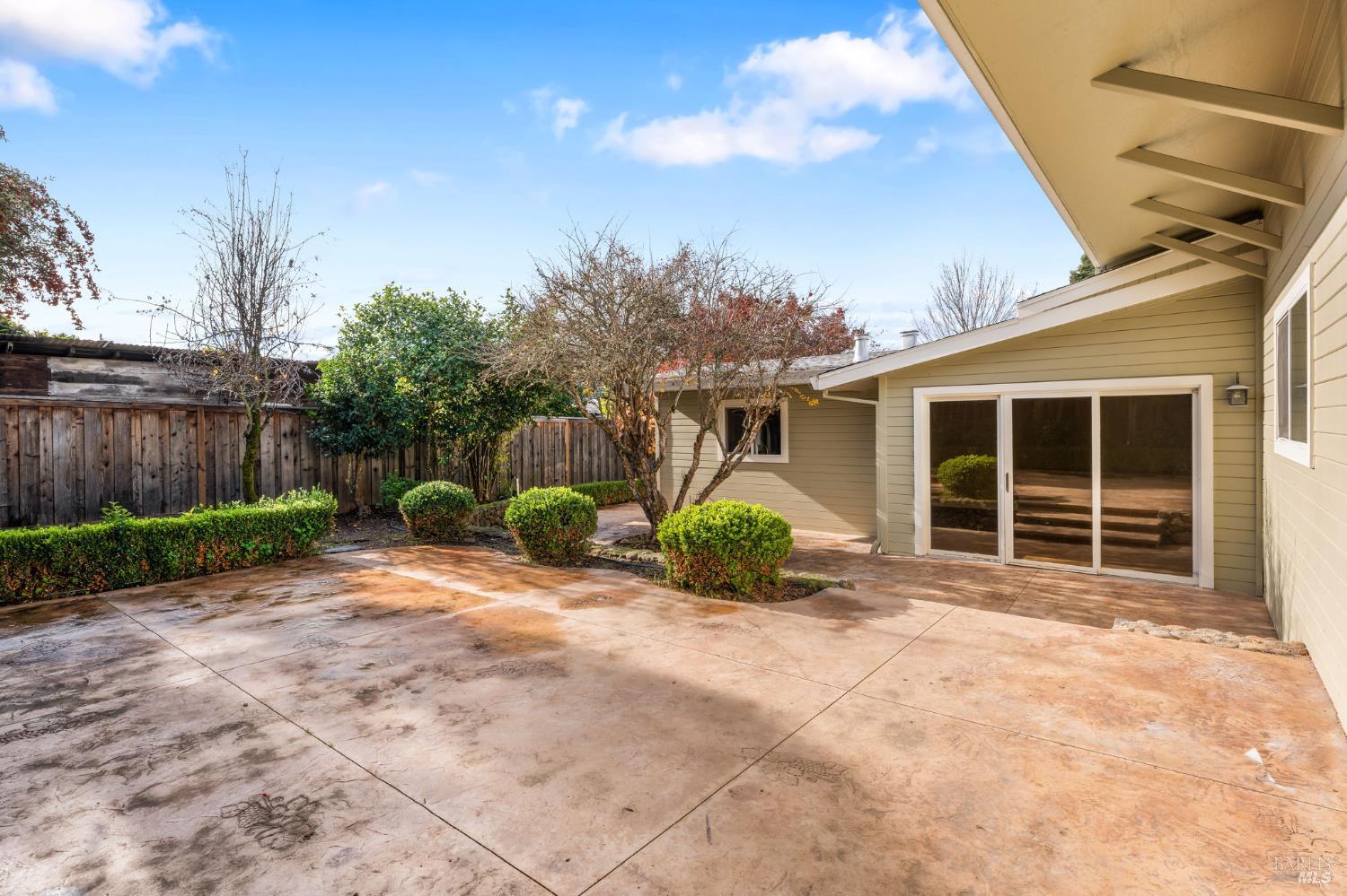 Property photo 32