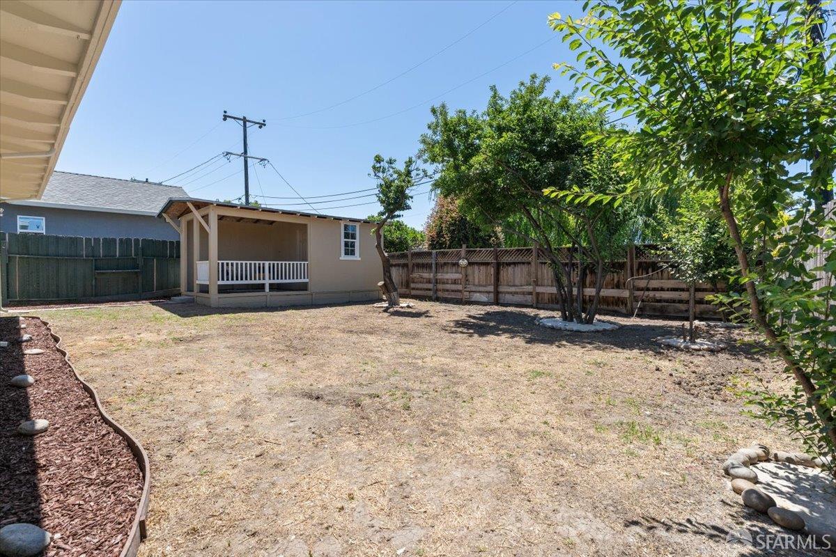 Property photo 37