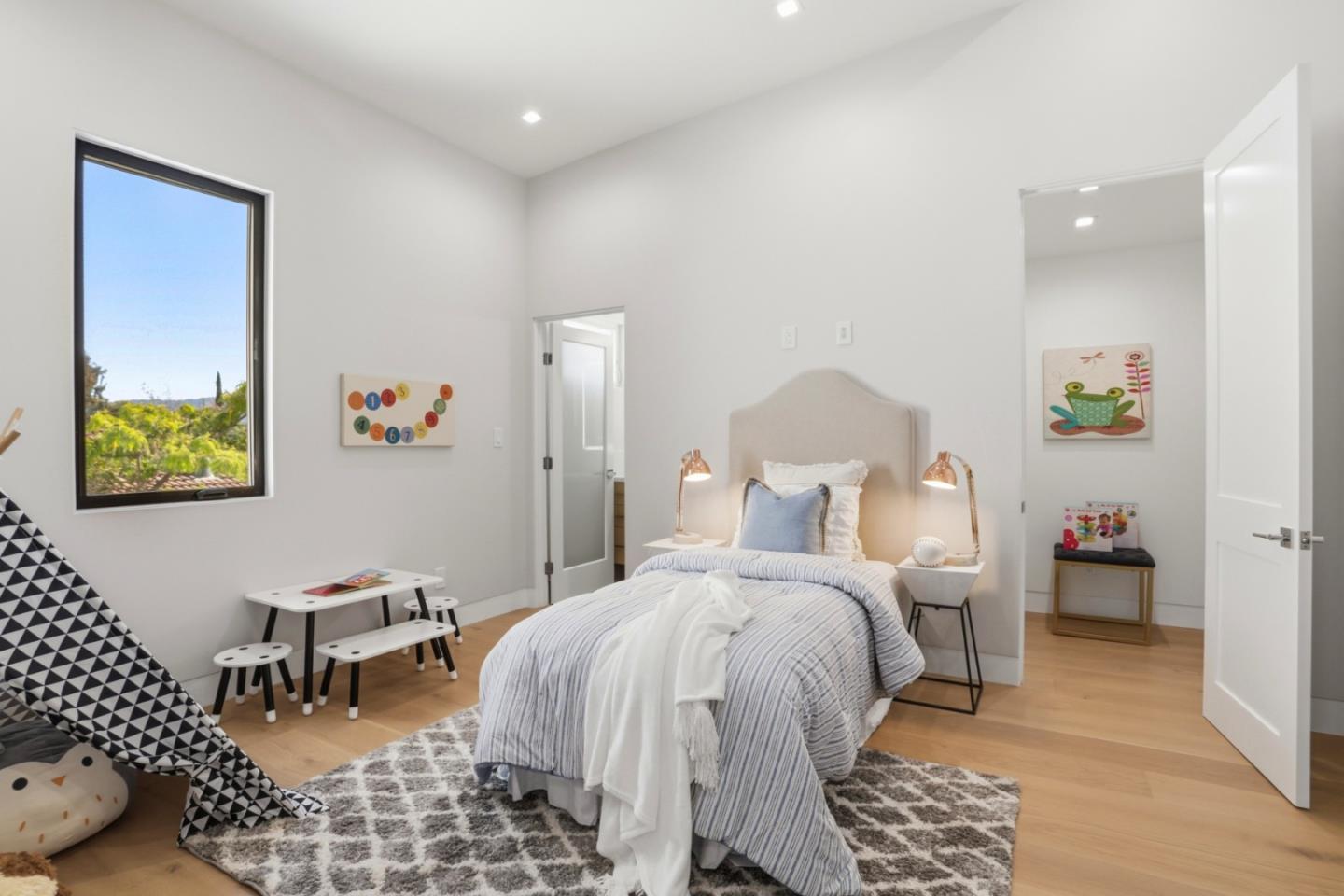 Property photo 28