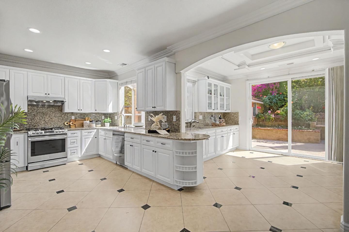 Property photo 28