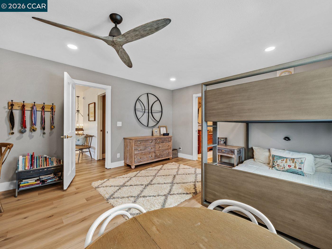 Property photo 37