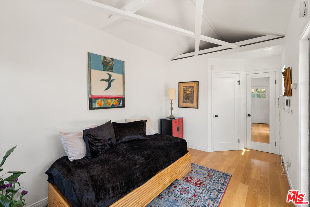 Property photo 25