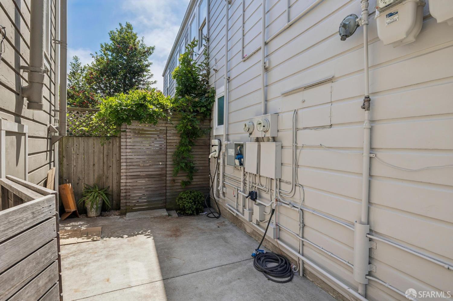 Property photo 35
