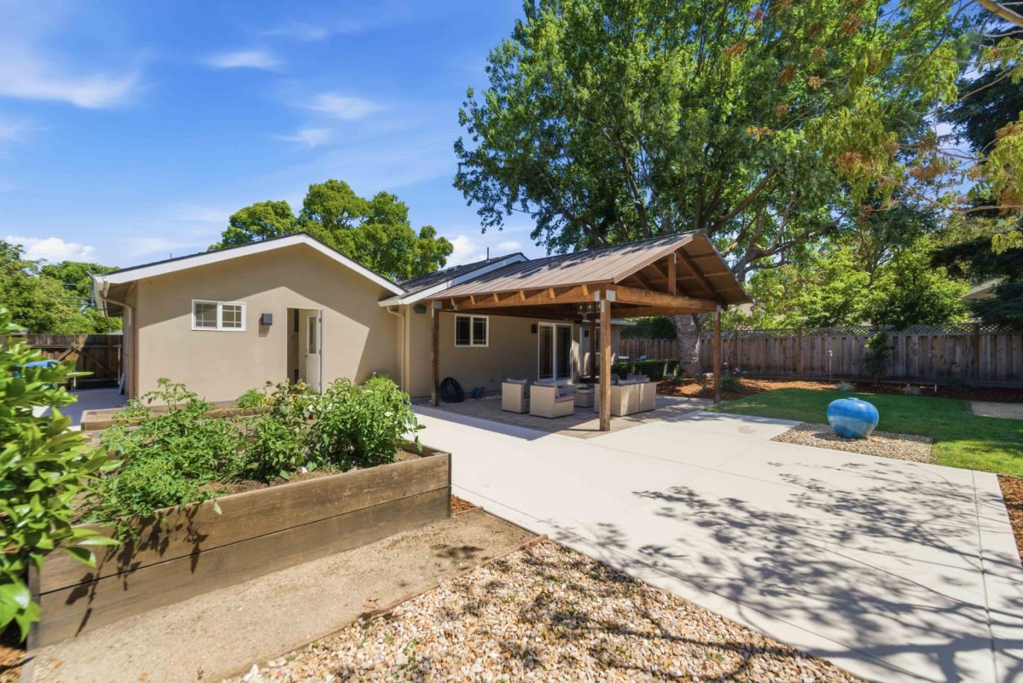 Property photo 44