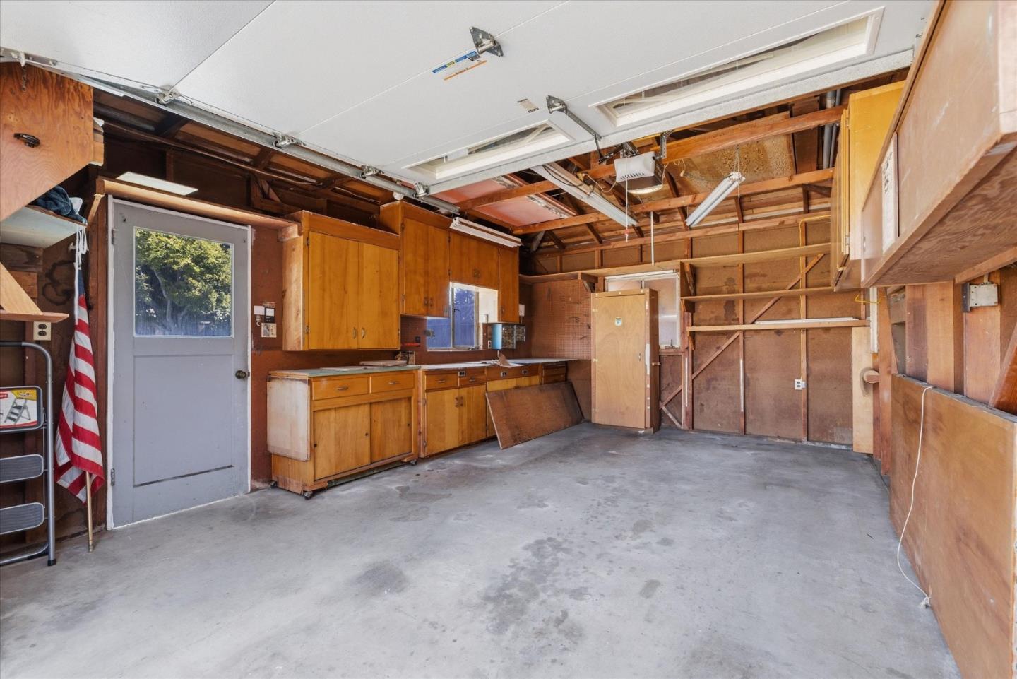 Property photo 44