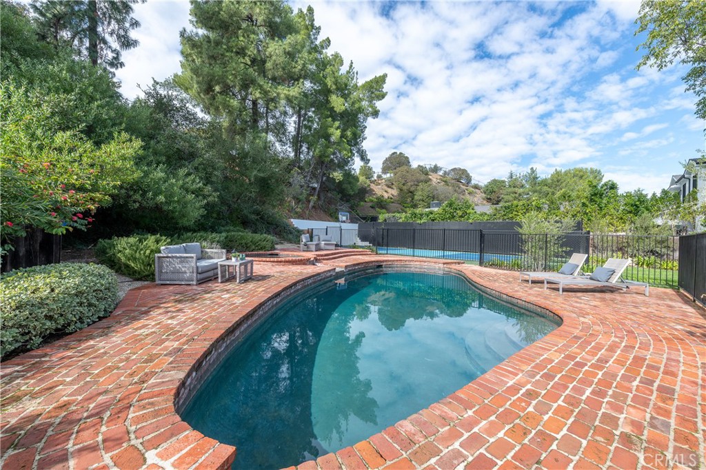 Property photo 35