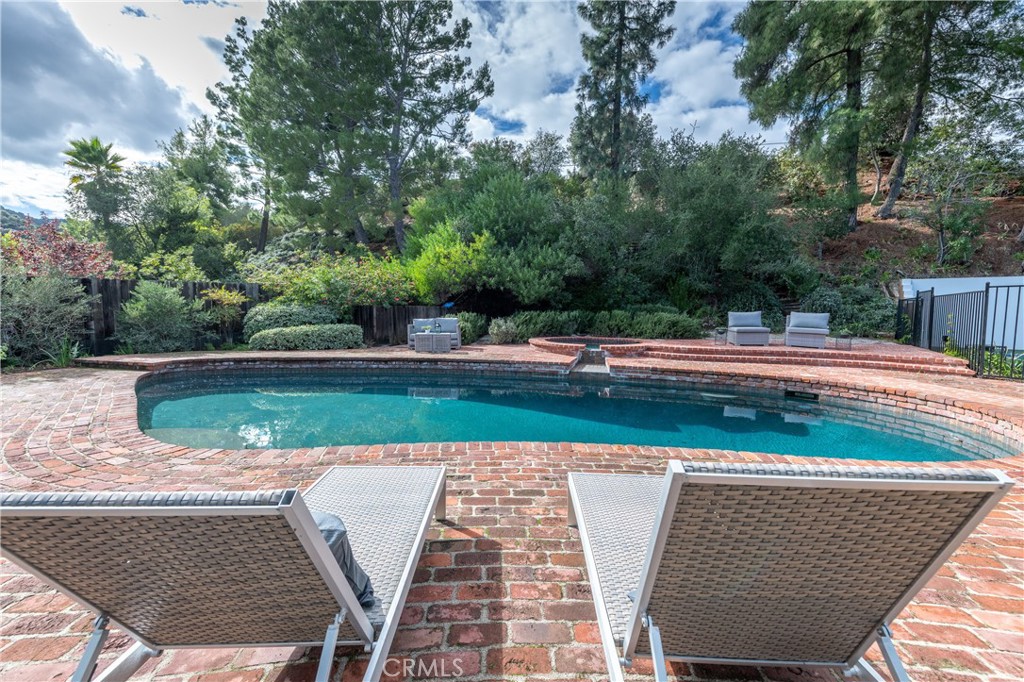 Property photo 38