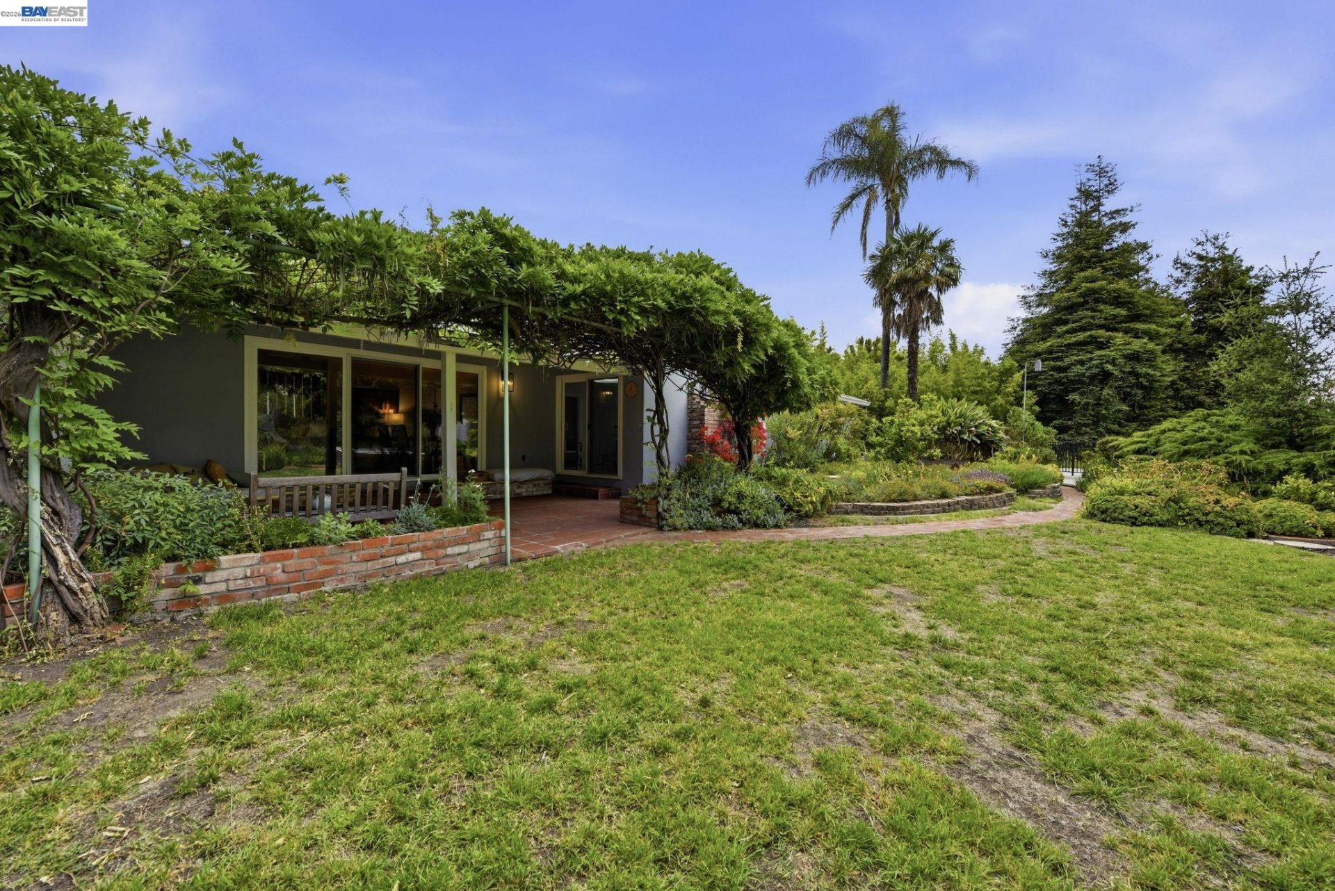 Property photo 32