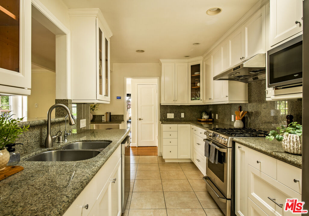 Property photo 30