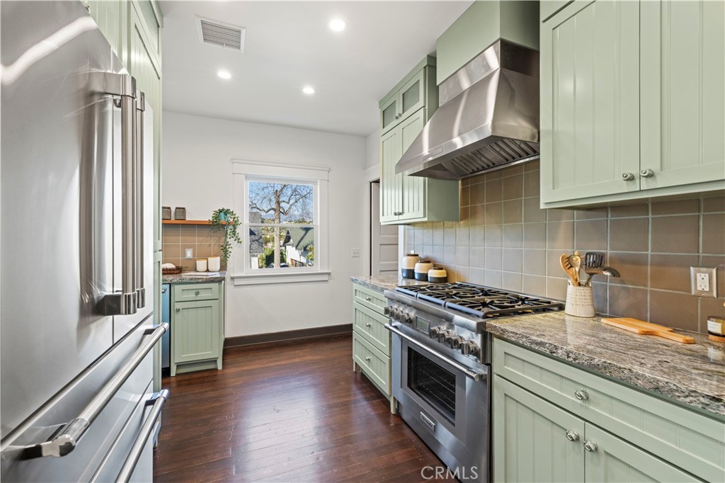 Property photo 37