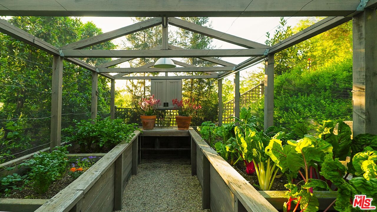 Property photo 42
