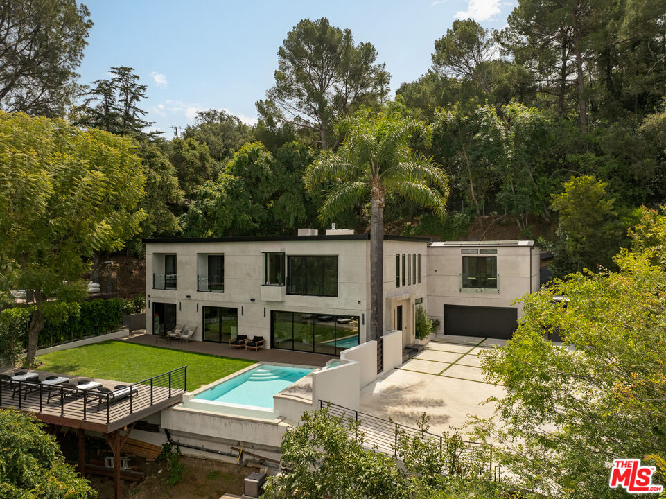 Property photo 44