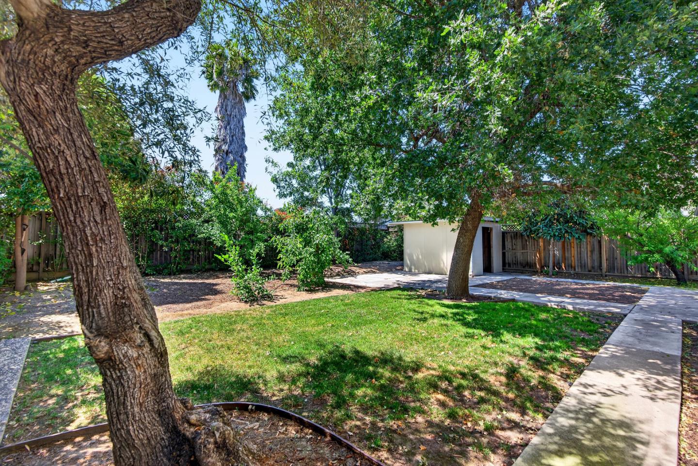 Property photo 32