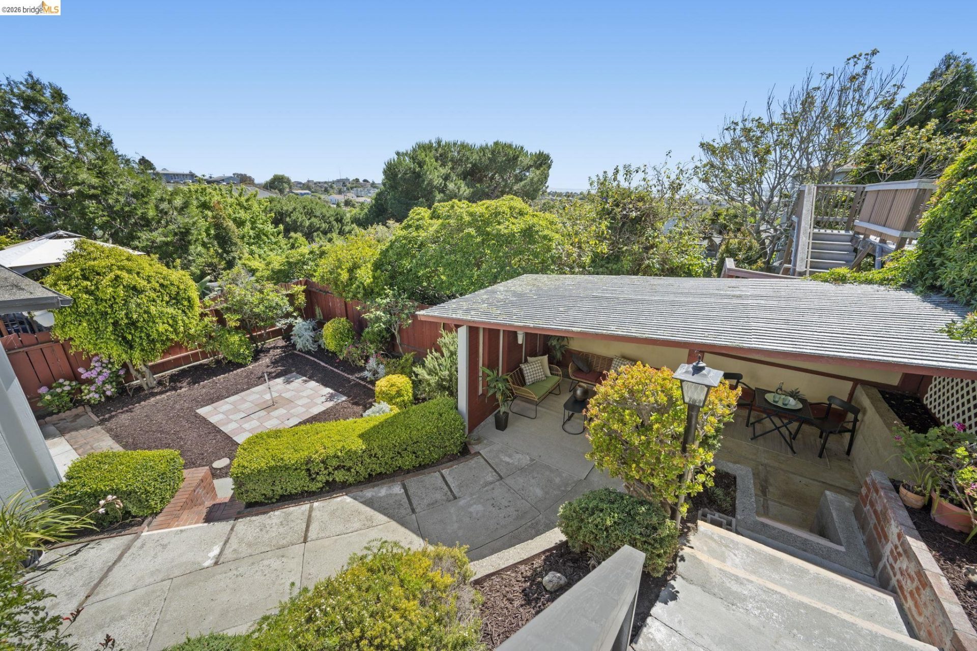 Property photo 32