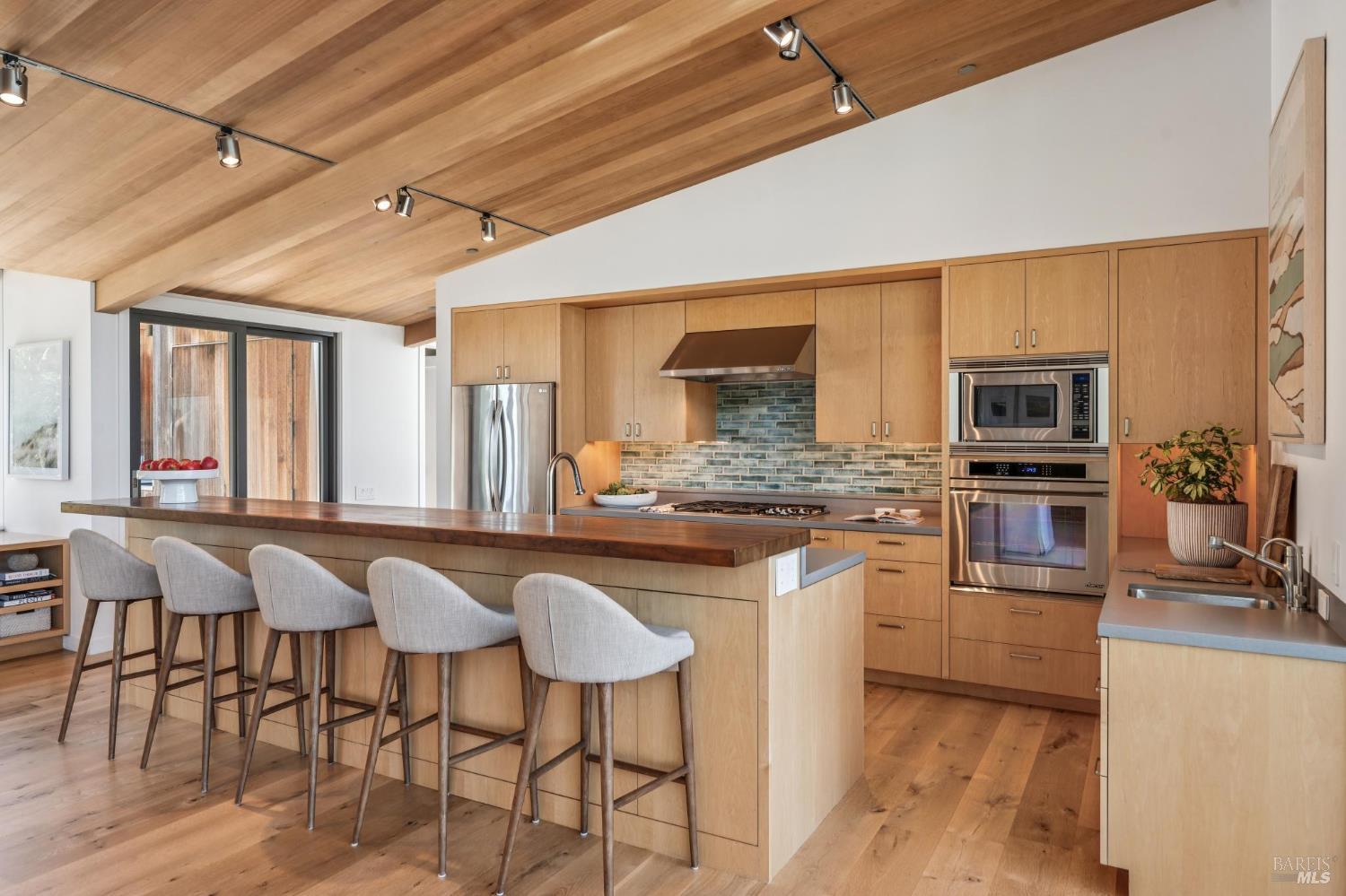 Property photo 32