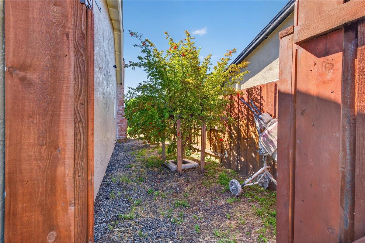 Property photo 43