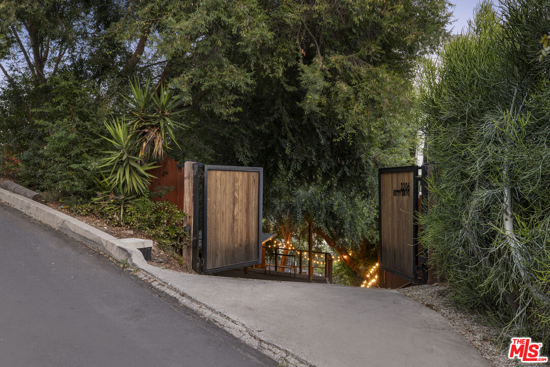 Property photo 36