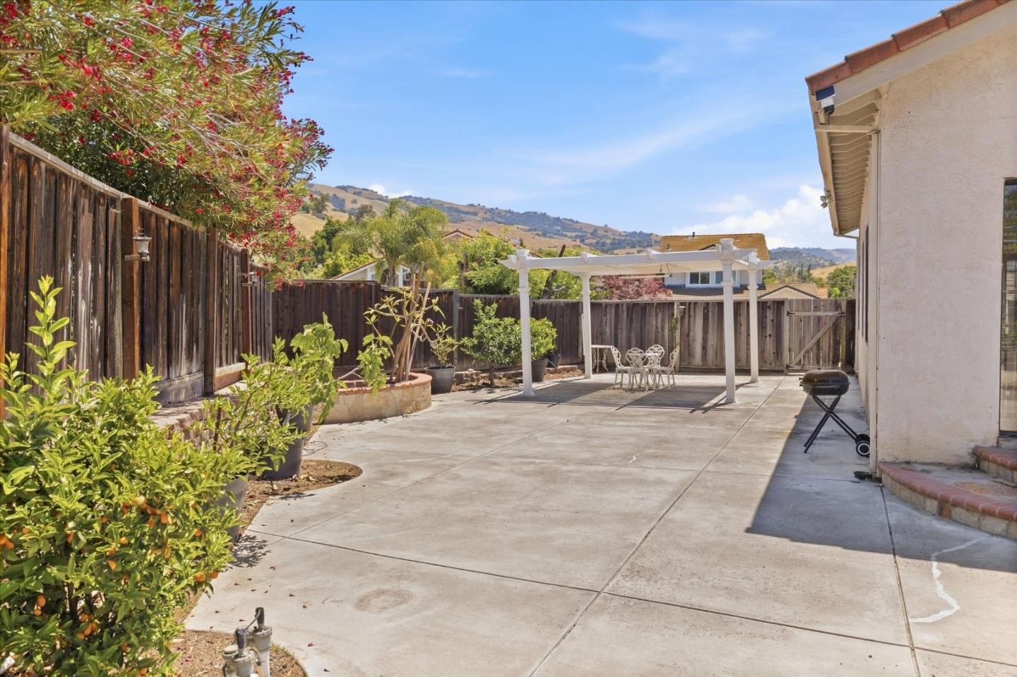 Property photo 38
