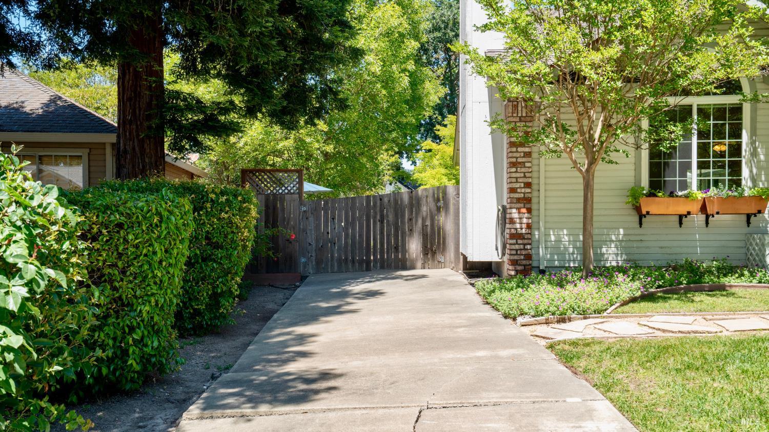 Property photo 38