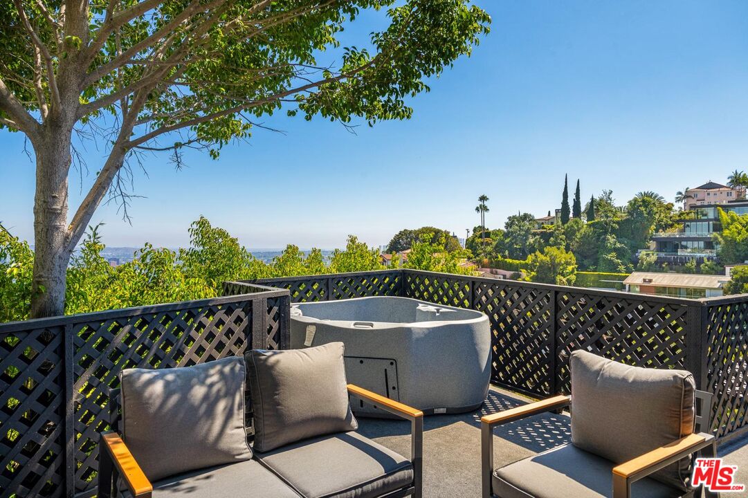 Property photo 38