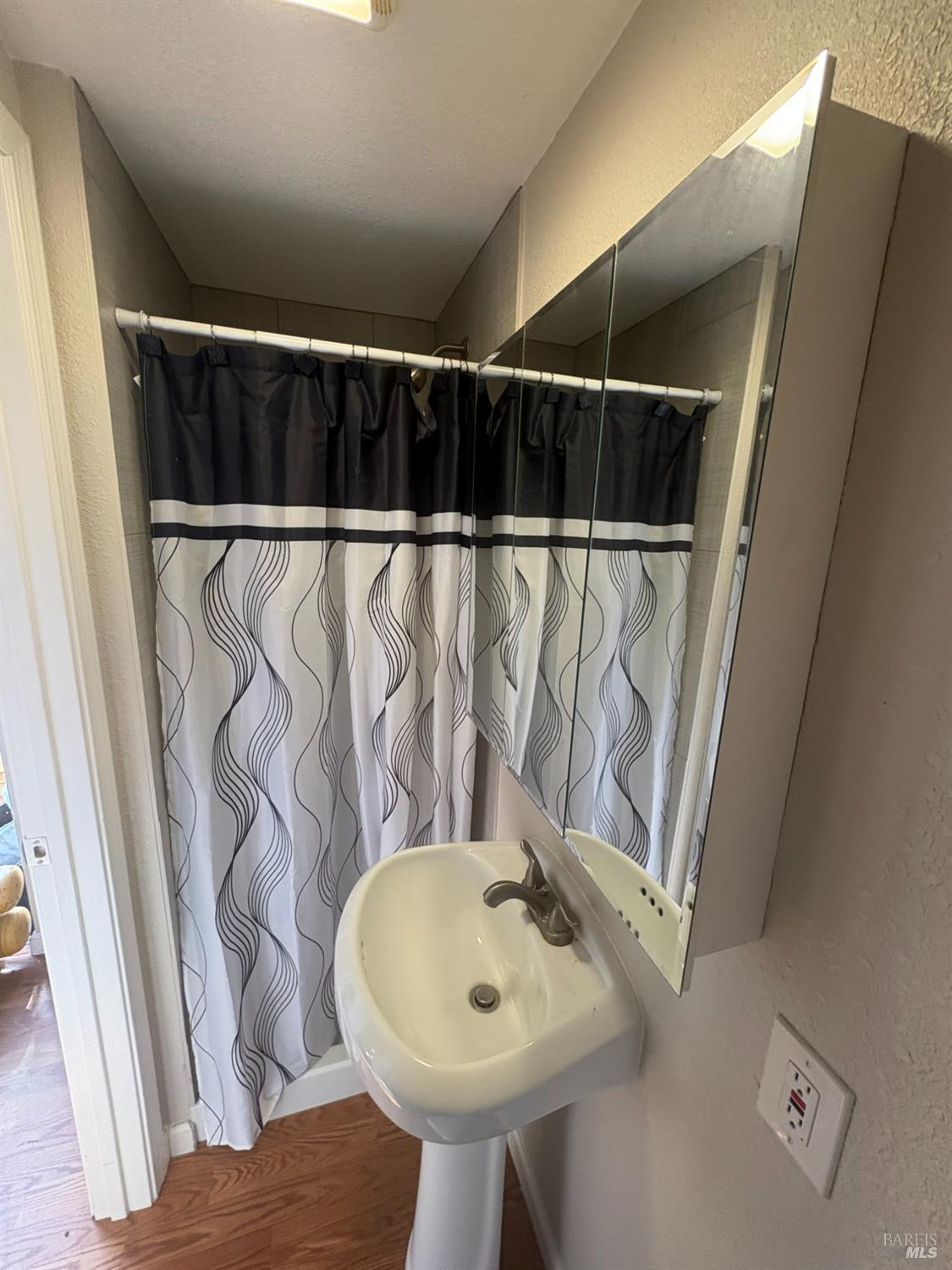 Property photo 33