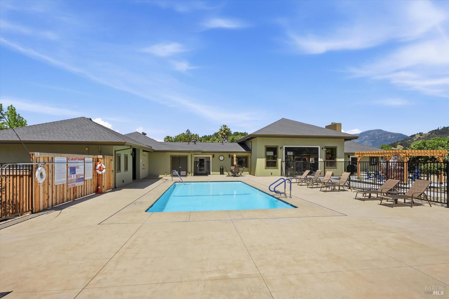 Property photo 37