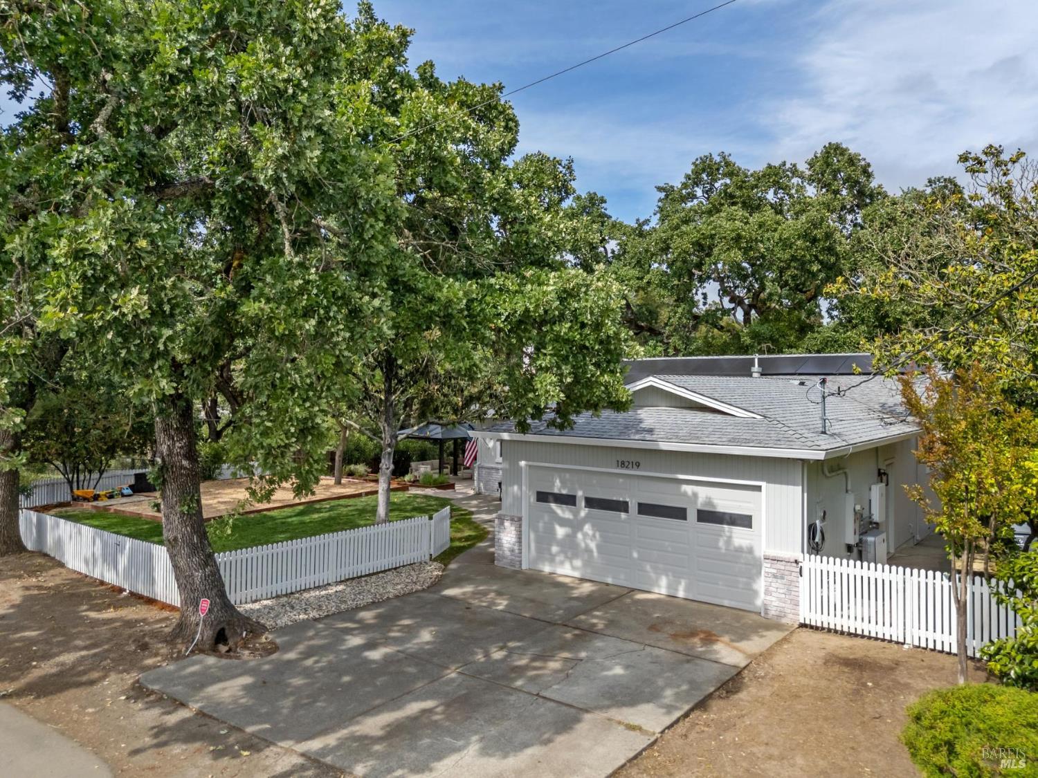 Property photo 35