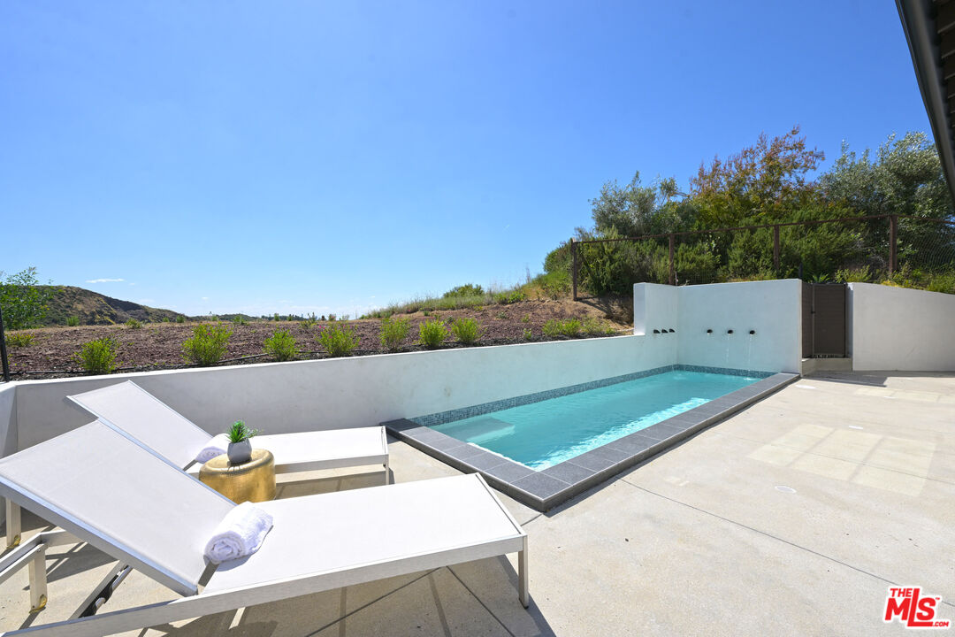 Property photo 33