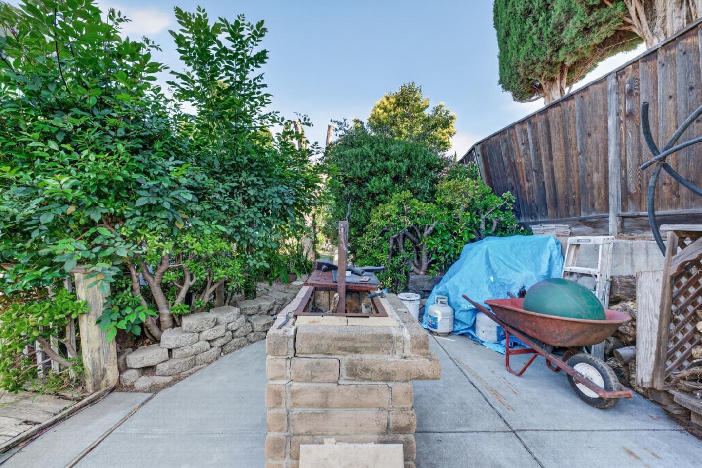 Property photo 38
