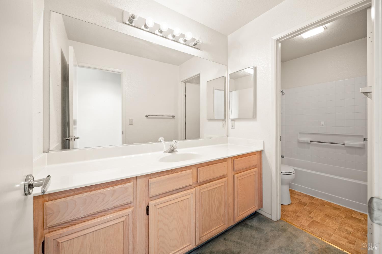 Property photo 43