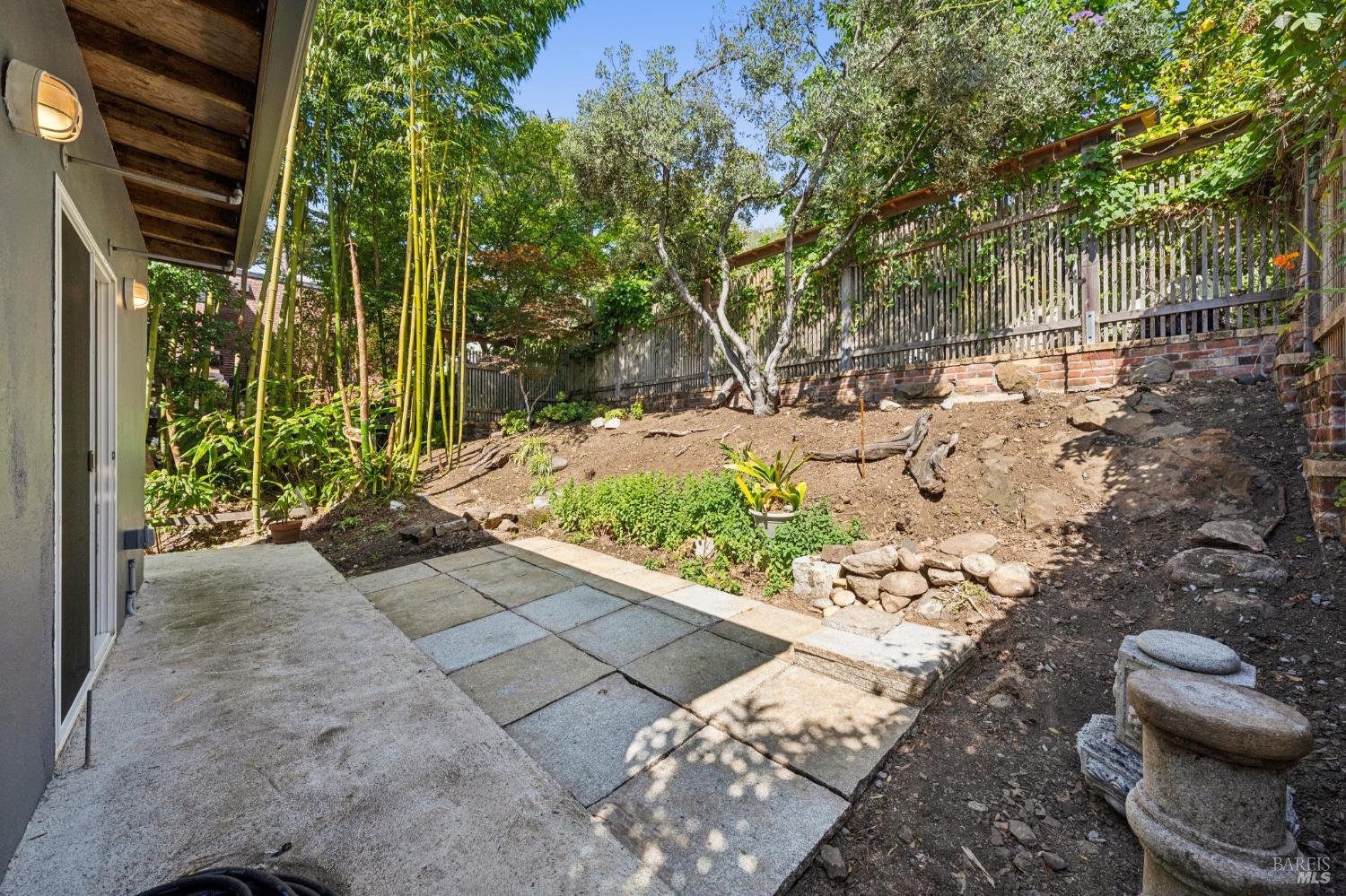 Property photo 33