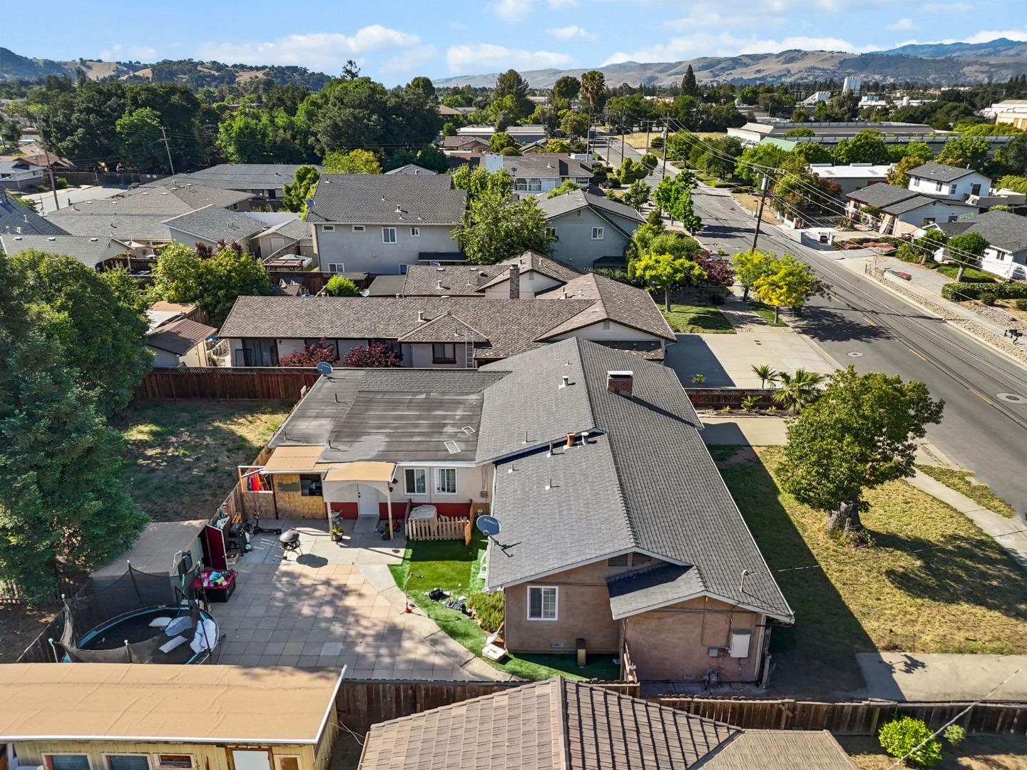 Property photo 33