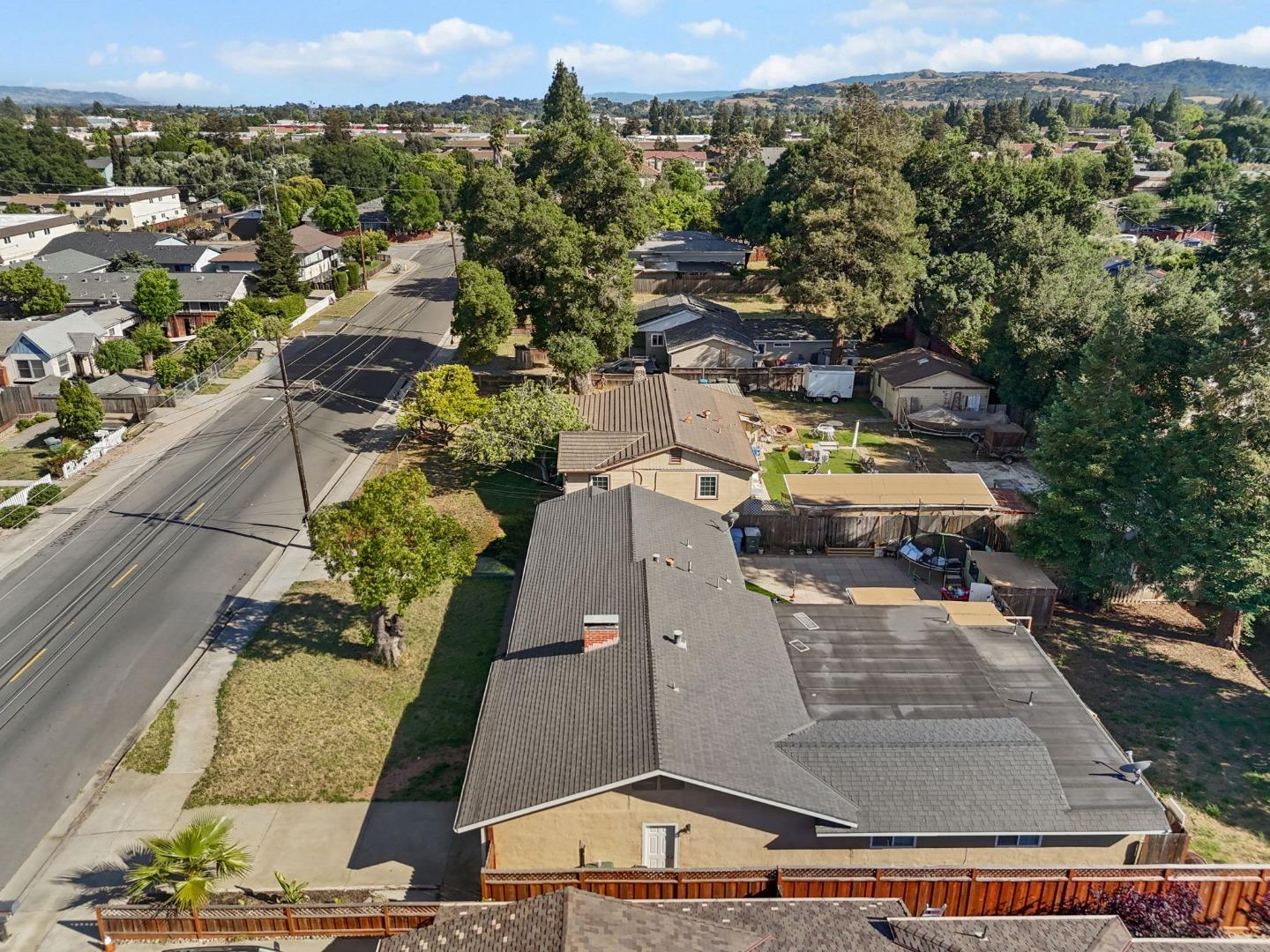 Property photo 35