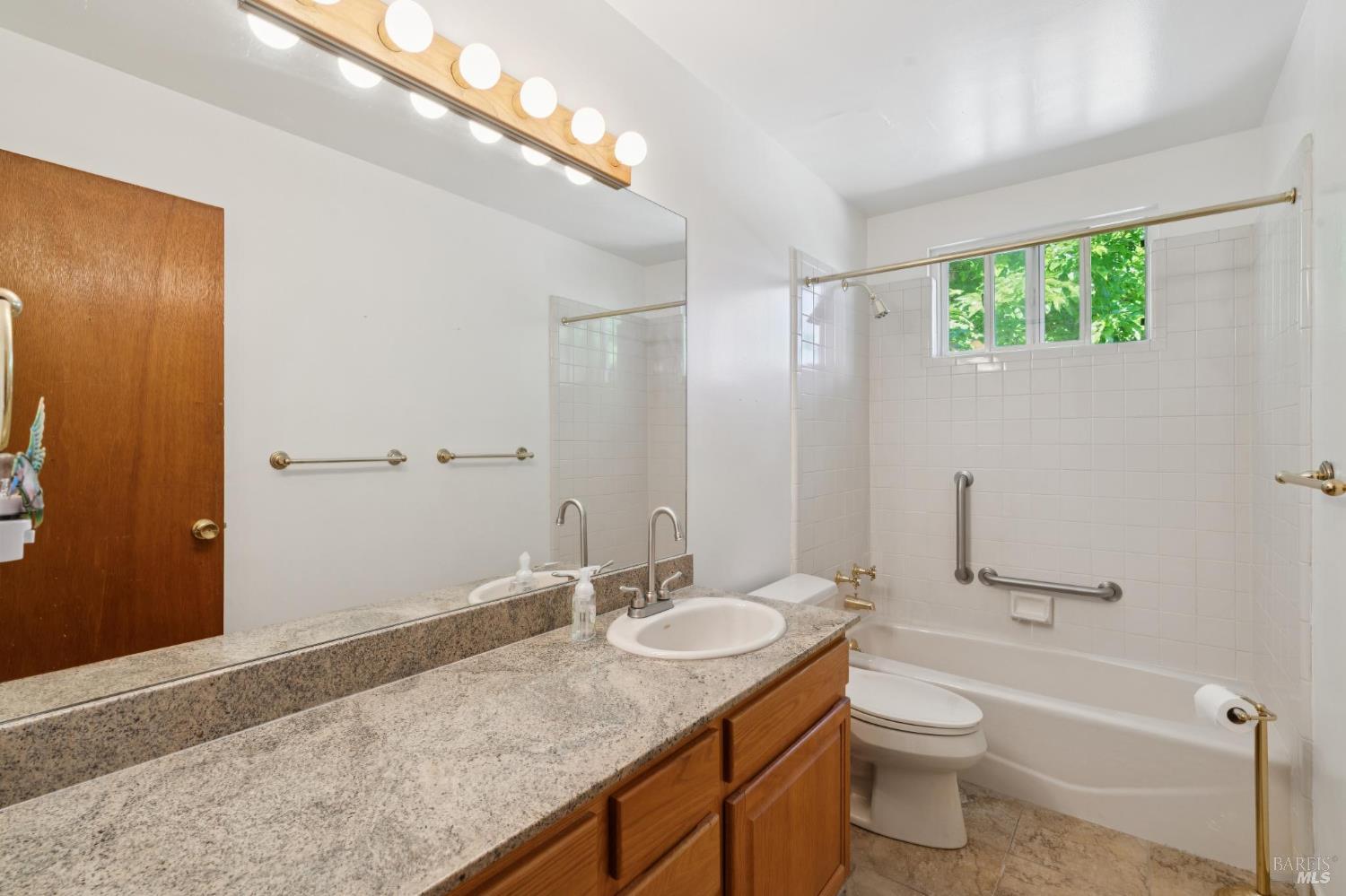Property photo 25