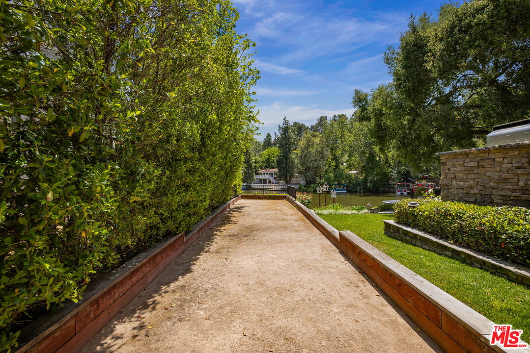 Property photo 31