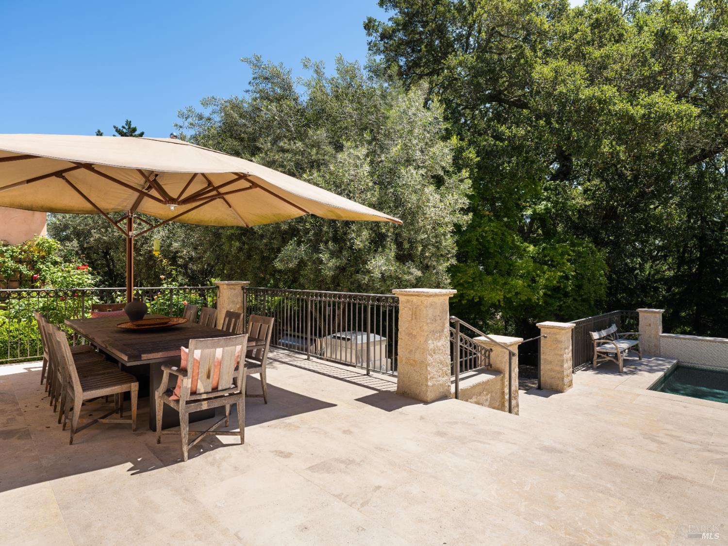 Property photo 32